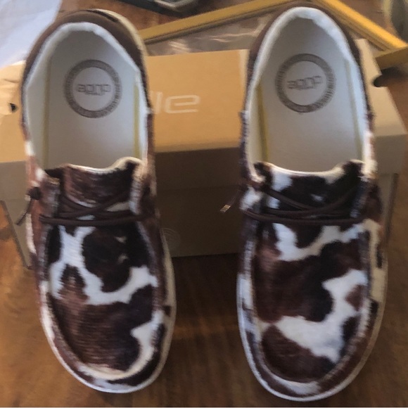 Hey Dude Shoes Hey Dude Wendy Cow Print Loafers Very Soft And Fuzzy